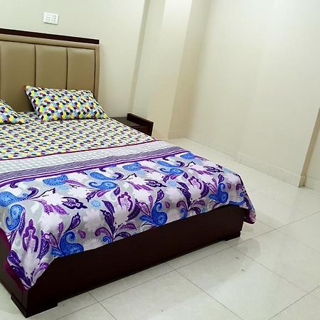 • Faizi Furnished Apartments Faisalabad Exteriör bild